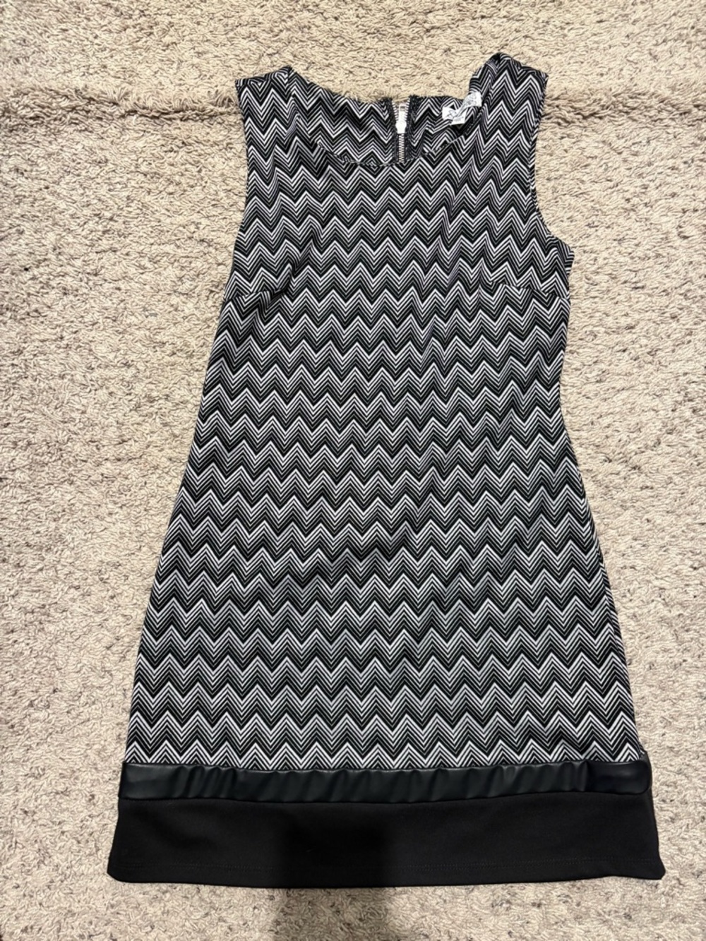 SPRINKLES BRAND  Chevron Sheath Dress in Black & White